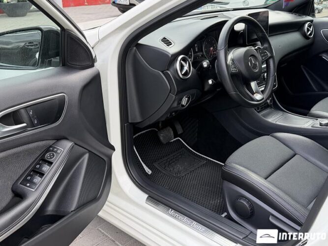 Mercedes A 180 33 interauto-car