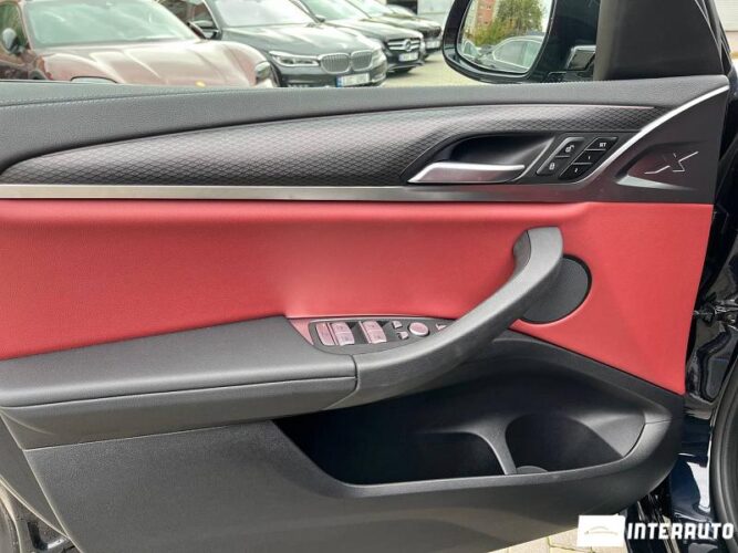 BMW X4 2.0D 38 interauto-car
