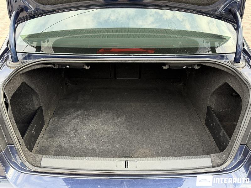 Volkswagen Passat 29 automobil-interauto