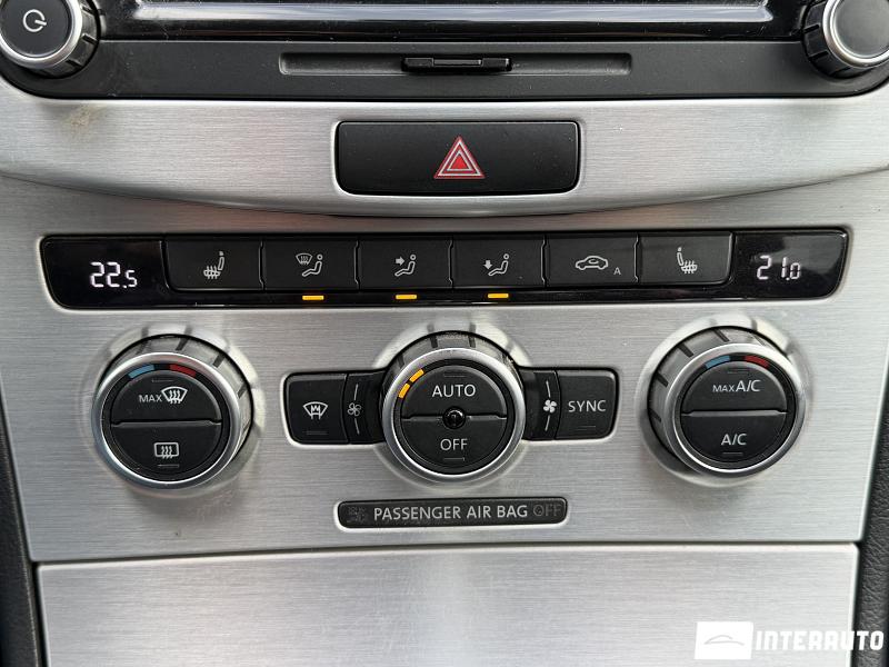 Volkswagen Passat 24 automobil-interauto