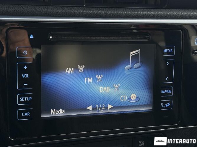 Toyota Auris 43 interauto-car