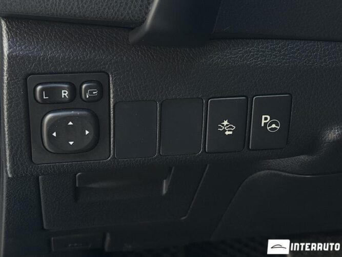 Toyota Auris 48 interauto-car