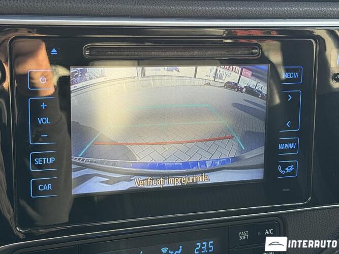 Toyota Auris 44 interauto-car