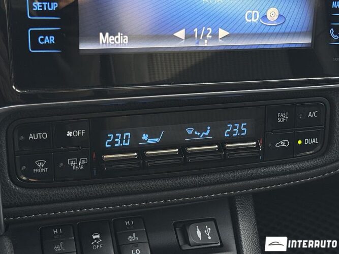 Toyota Auris 45 interauto-car