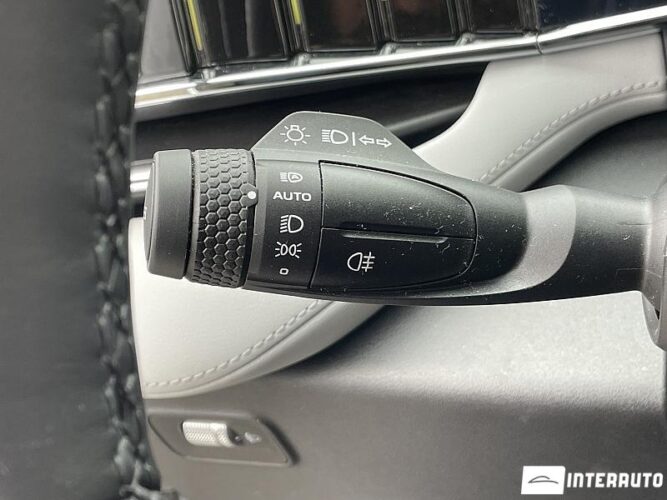 Geely Atlas 43 interauto-car