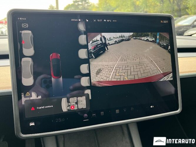 Tesla Model 3 39 interauto-car