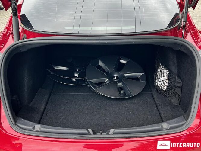 Tesla Model 3 46 interauto-car