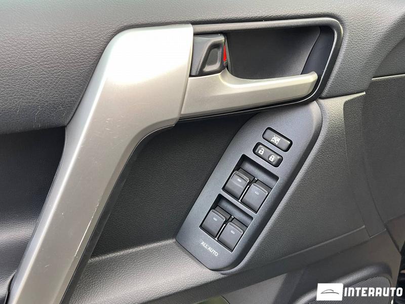 Toyota Land Cruiser Prado 15 automobil-interauto