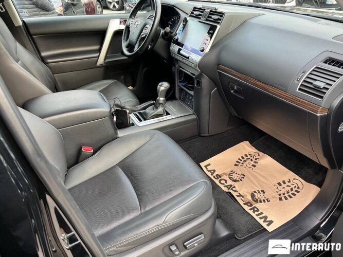 Toyota Land Cruiser Prado 33 interauto-car
