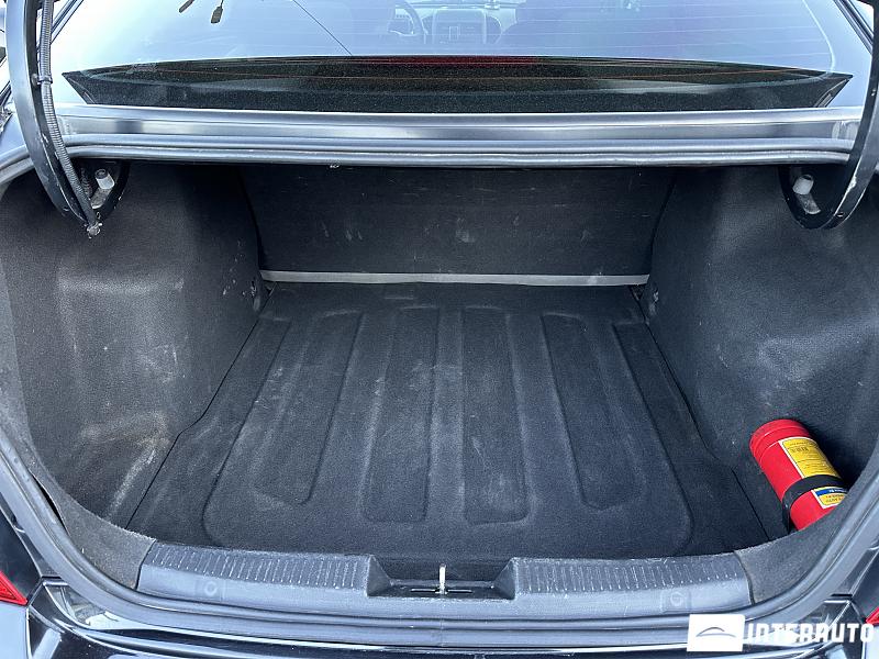 Chevrolet Aveo 27 automobil-interauto