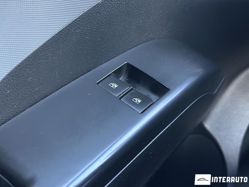 Chevrolet Aveo 16 automobil-interauto