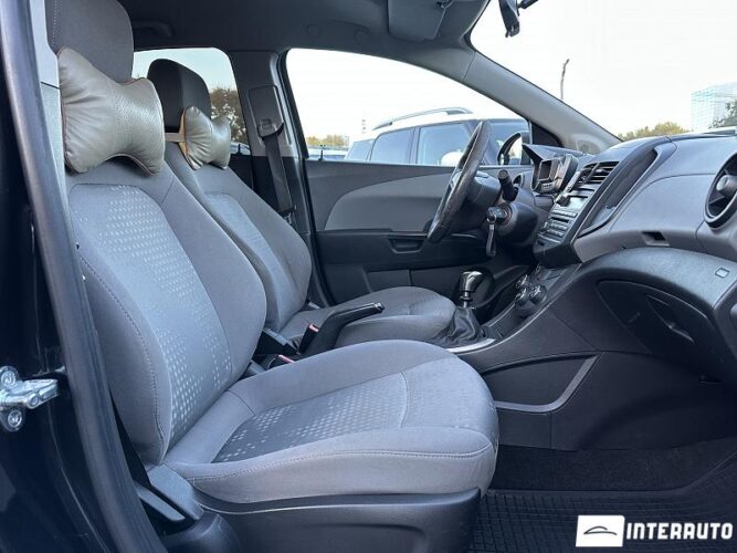 Chevrolet Aveo 41 interauto-car