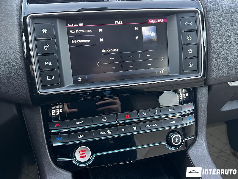 Jaguar F-Pace 21 automobil-interauto