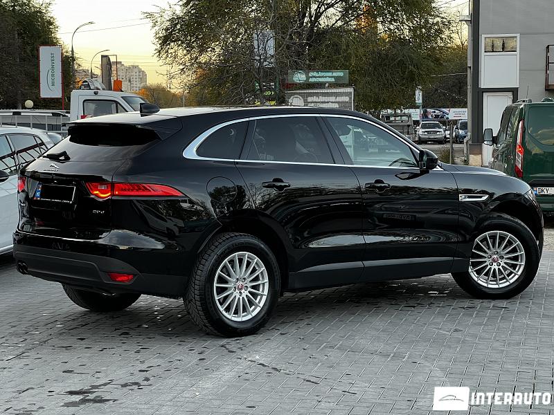 Jaguar F-Pace 12 automobil-interauto