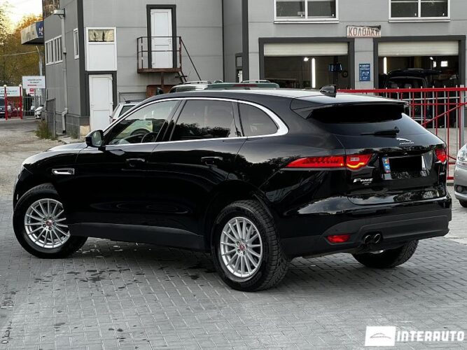 Jaguar F-Pace 30 interauto-car