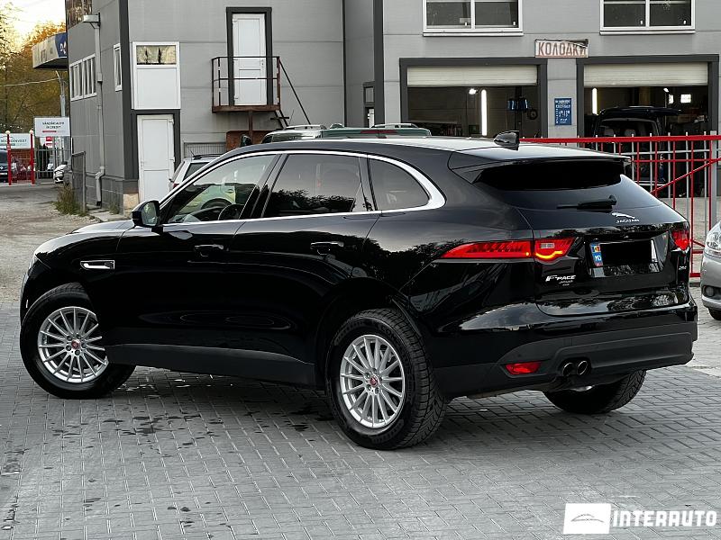 Jaguar F-Pace 13 automobil-interauto