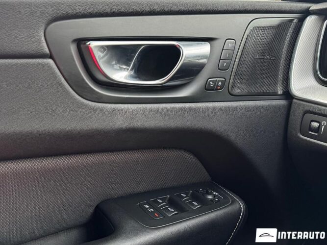 Volvo XC 60 43 interauto-car