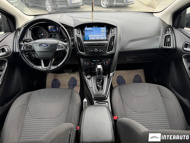 Ford Focus 36 interauto-car