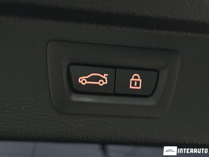 BMW X5 4.0e 58 interauto-car