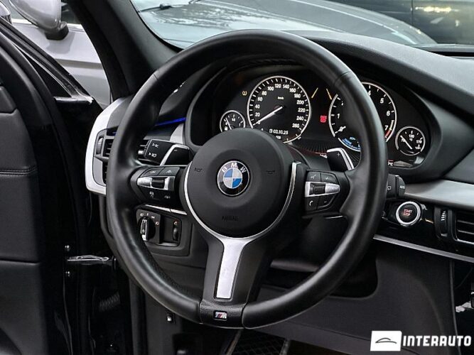 BMW X5 4.0e 42 interauto-car