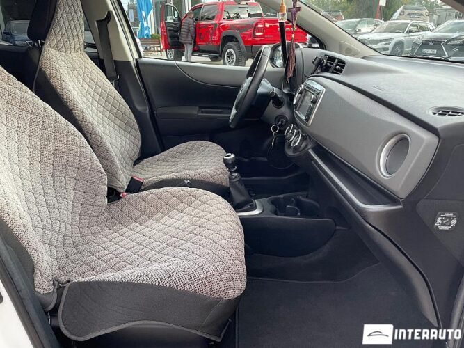 Toyota Yaris 32 interauto-car