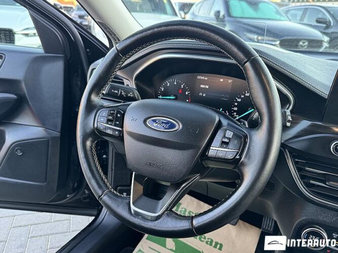 Ford Focus 48 interauto-car