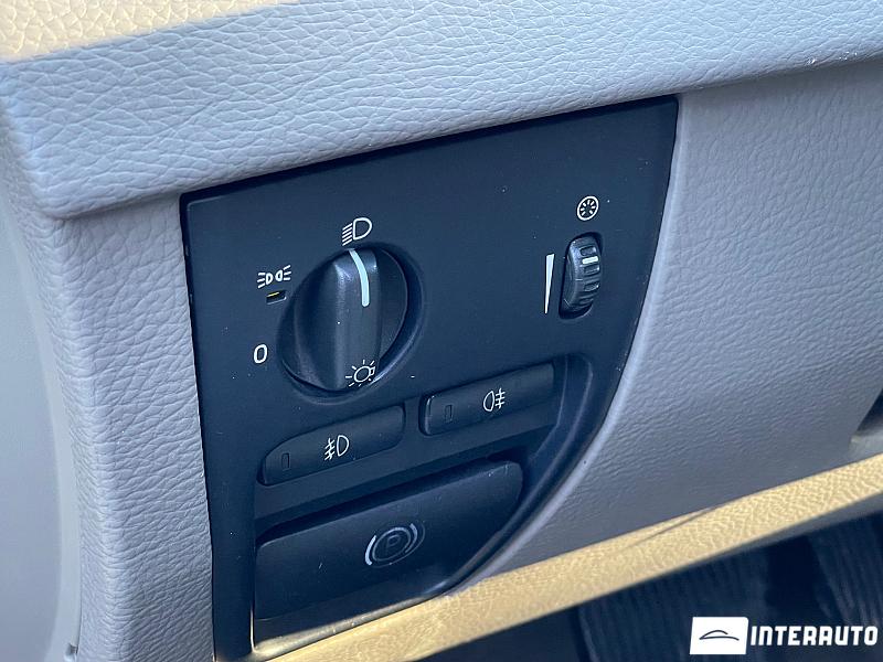 Volvo XC 90 18 automobil-interauto
