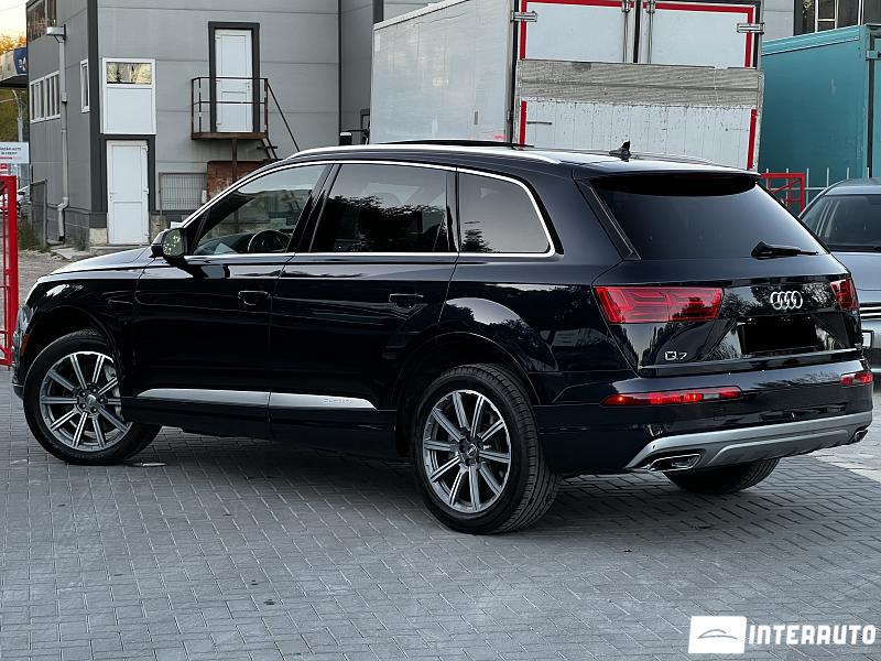 Audi Q7 12 automobil-interauto