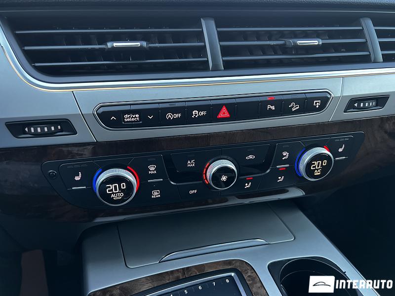 Audi Q7 22 automobil-interauto