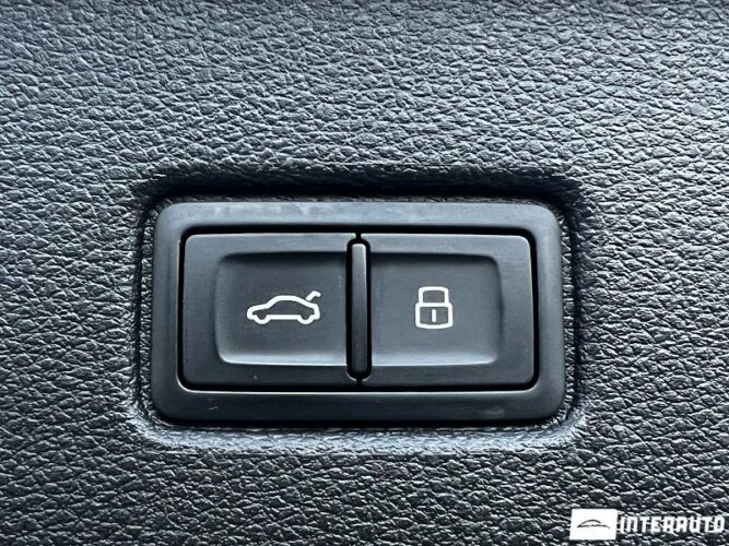 Audi Q7 59 interauto-car