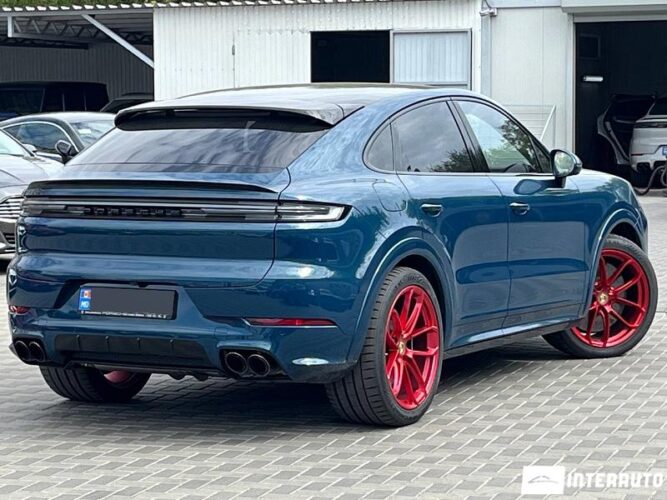 Porsche Cayenne Turbo E-Hybrid Coupe 33 interauto-car