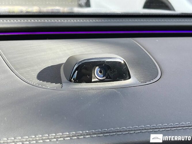 Mercedes E 300de Hybrid Plug-In 42 interauto-car