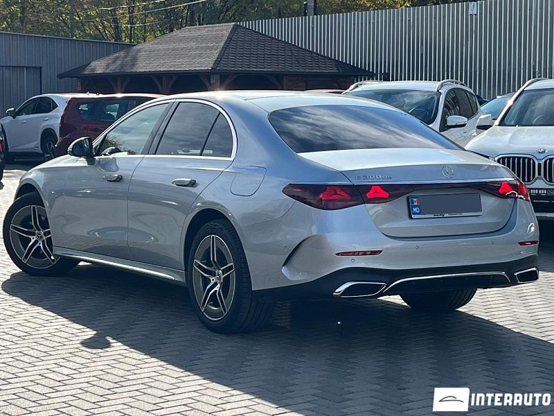 Mercedes E 300de Hybrid Plug-In 12 automobil-interauto