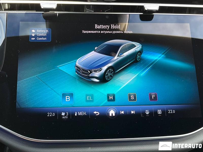 Mercedes E 300de Hybrid Plug-In 27 automobil-interauto