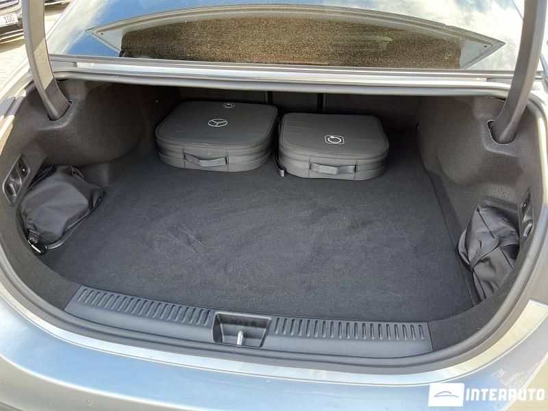 Mercedes E 300de Hybrid Plug-In 30 automobil-interauto