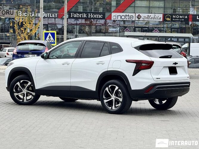 Chevrolet Trax 34 interauto-car