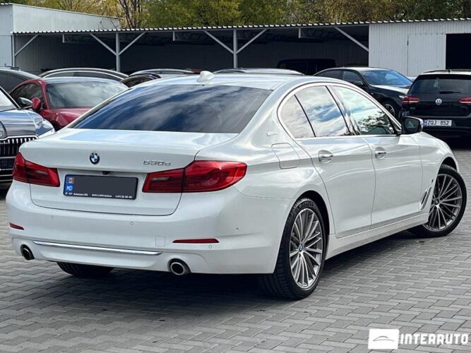 BMW 530e 31 interauto-car