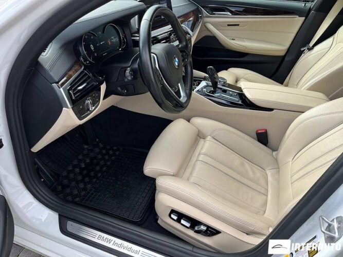 BMW 530e 32 interauto-car