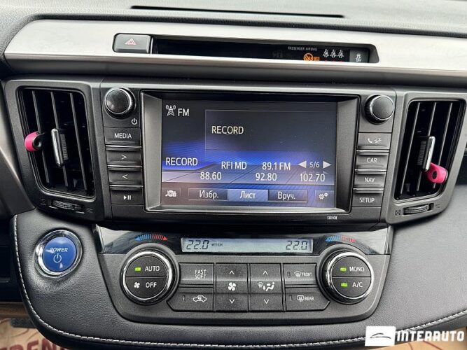 Toyota Rav-4 41 interauto-car