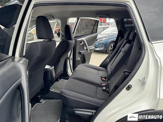 Toyota Rav-4 45 interauto-car
