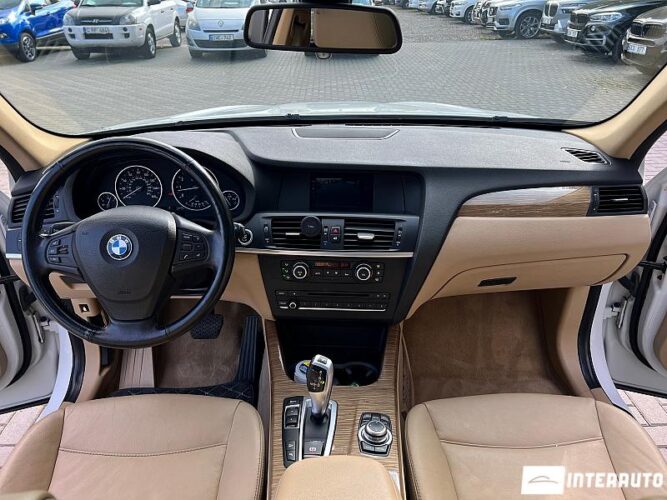 BMW X3 2.8i 40 interauto-car