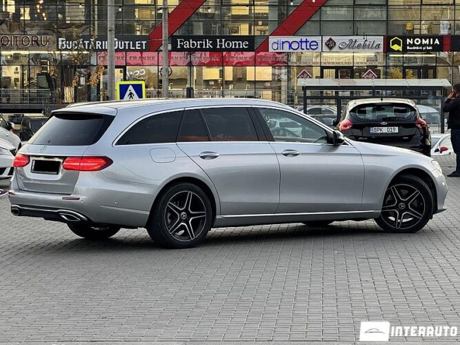 Mercedes E 220 33 interauto-car