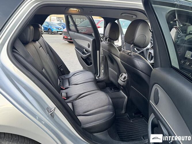 Mercedes E 220 44 interauto-car