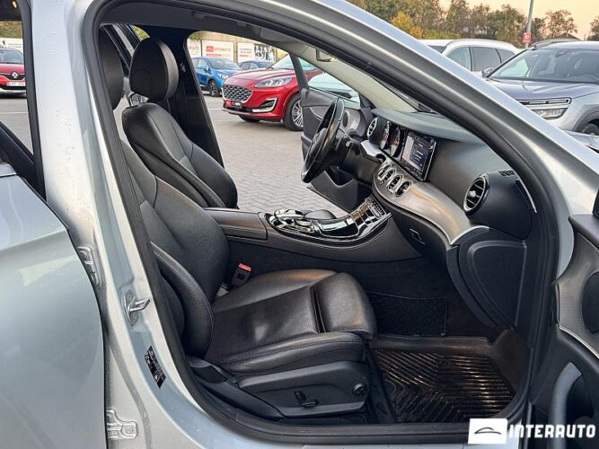 Mercedes E 220 45 interauto-car
