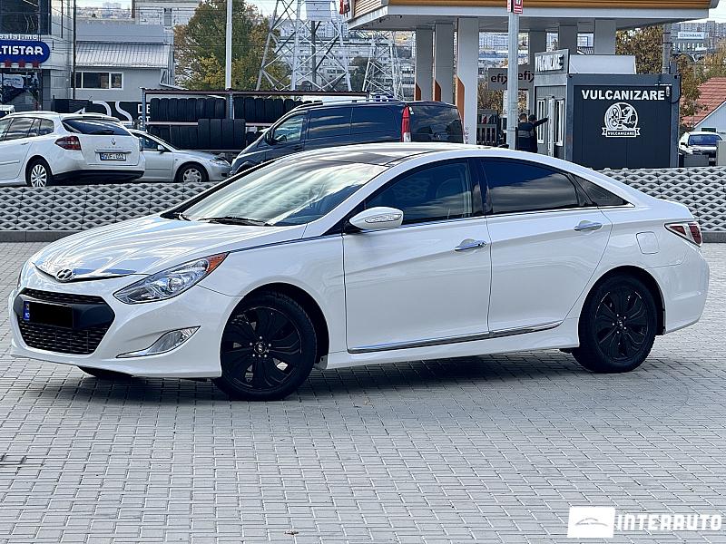Hyundai Sonata 12 automobil-interauto