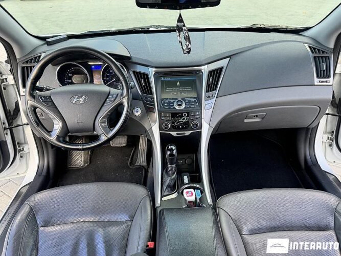 Hyundai Sonata 38 interauto-car