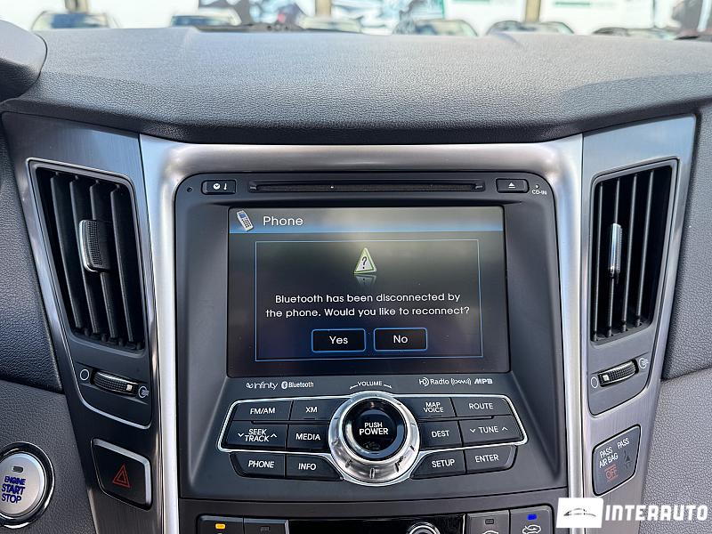 Hyundai Sonata 20 automobil-interauto