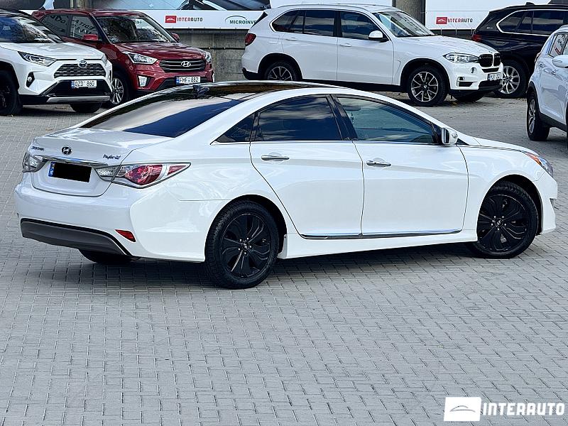 Hyundai Sonata 13 automobil-interauto