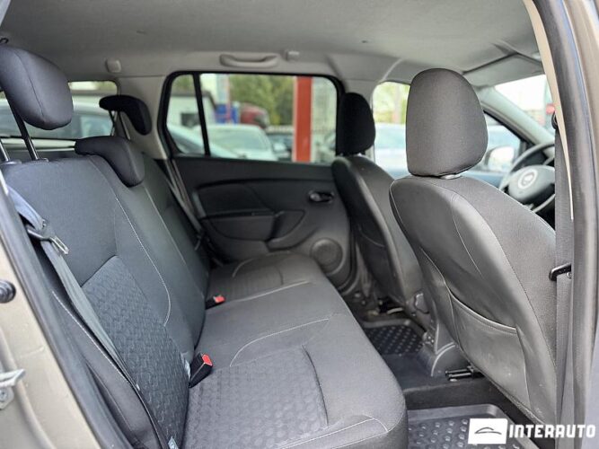 Dacia Logan MCV 44 interauto-car