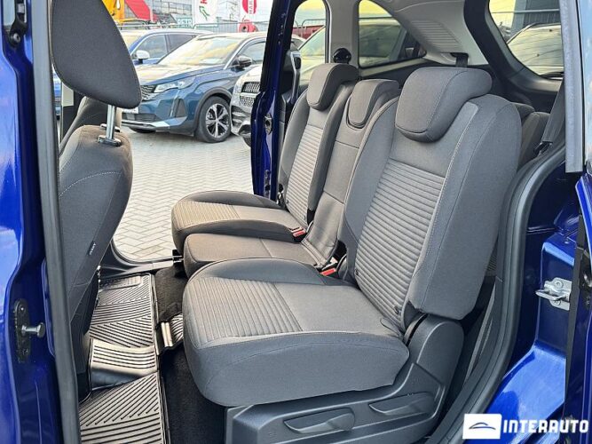 Ford Grand C-MAX 46 interauto-car